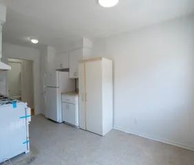 1 room apartment of 50m² in Montreal - Photo 2