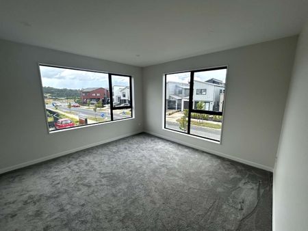 Brand New townhouse in central silverdale - Photo 3