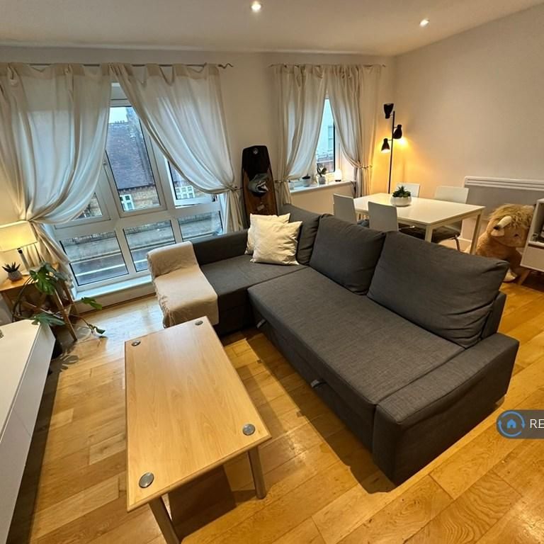 2 bedroom flat to rent - Photo 1