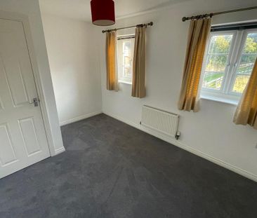2 bedroom semi-detached house to rent - Photo 3