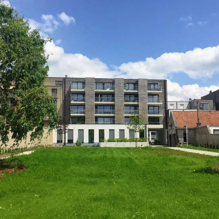 TE HUUR, Deinze, Markt - Photo 1