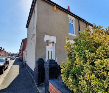 2 bed terraced house to rent in NE28 - Photo 6