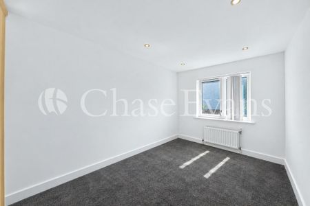 3 bedroom terraced house to rent - Photo 4