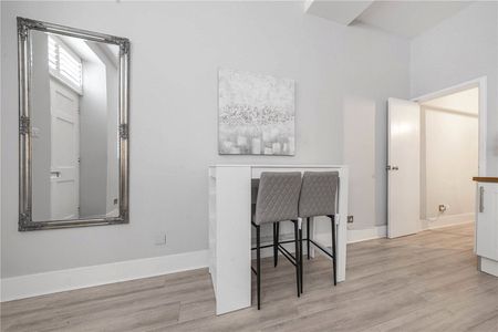 Water Lane House, 5 Water Lane, Richmond, Surrey, TW9 - Photo 2