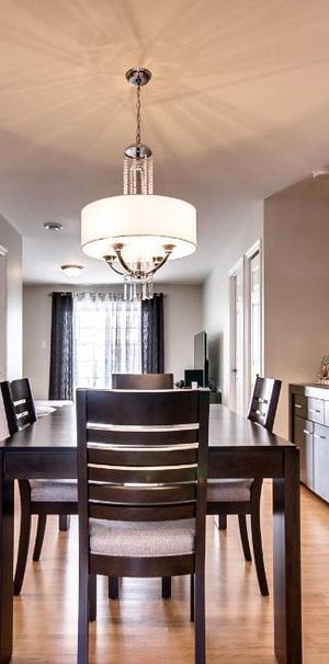 Grand condo 4 1/2 - Libre - Internet - Climatisation - Photo 1