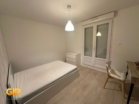 Location Appartement 1 pièce 59m² RENNES 35000 - Photo 2