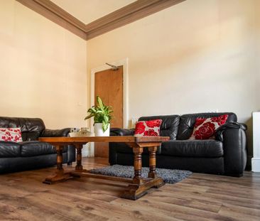 8 bedroom terraced house to rent - Photo 2