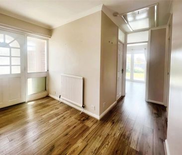 2 bedroom bungalow to rent - Photo 2