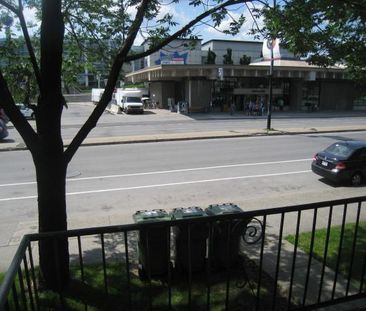 Grand 4 1/2 @ louer - face métro Viau / dernier étage - Photo 1