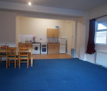 Studio to rent - Photo 3