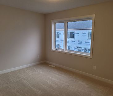 For Lease - 12 Focality Crescent, Barrhaven, Ontario - Photo 6
