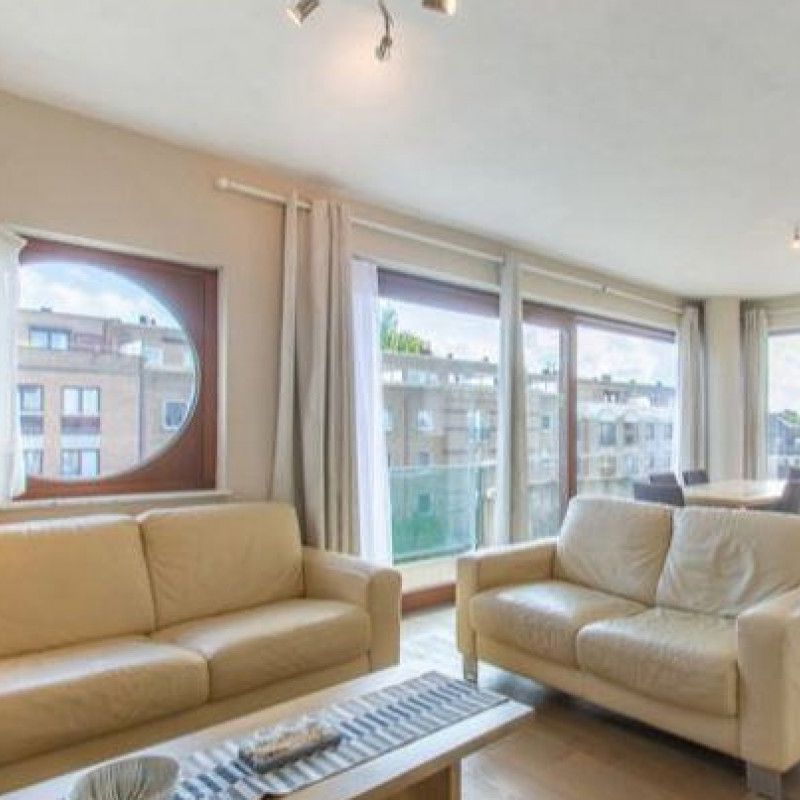 Proche de Stockel, appartement 2 chambres meublé avec terrasse - Photo 1