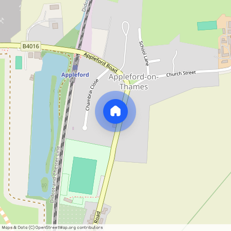 Chambrai Close, Applefort-Upon-Thames
