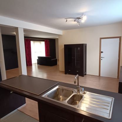 Appartement te huur - Photo 1