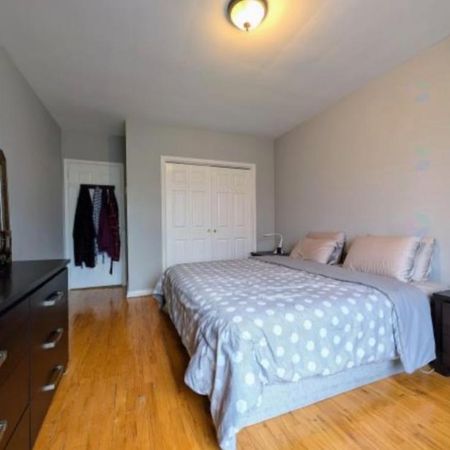 5.5 Apartment Available - A louer • For Rent - Photo 3