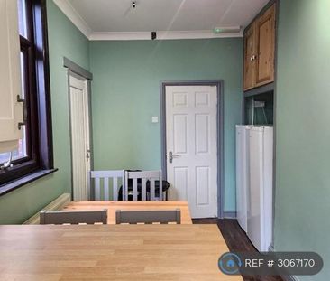 1 bedroom in a house share to rent - Photo 6