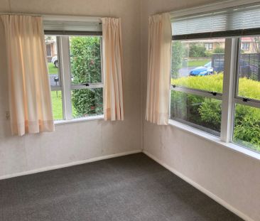 This is a solid family home located in Haultain Street, Fairfield. - Photo 5