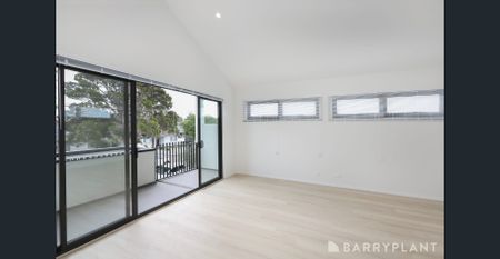 Brand New Stylish Two-Bedroom Townhouse in a Prime Yarraville Location - Photo 5