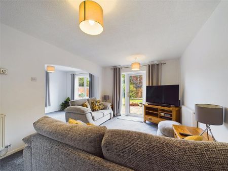 3 bedroom end of terrace house to rent - Photo 5