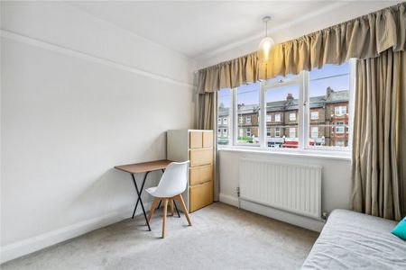 Chesham Court, Trinity Road, London, SW18 - Photo 2