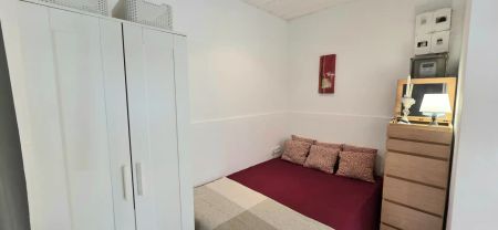 Estudio de alquiler en Carrer de Lluís Sagnier, 50, El Guinardó - Photo 5