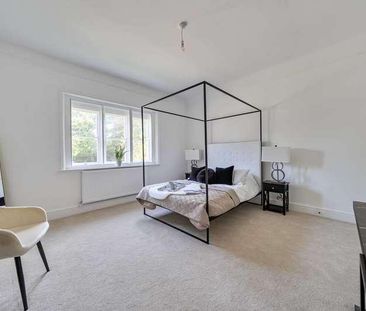 Oakley Gardens, Redhill, RH1 - Photo 5