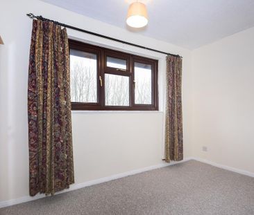 2 bedroom semi-detached house to rent - Photo 2