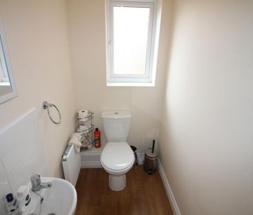 3 bedroom terraced house to rent - Photo 4