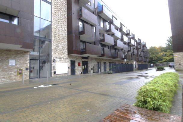 Alpine Road, London, NW9 - Photo 1