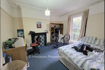 8 Bedroom Student House Ash Grove - Photo 2