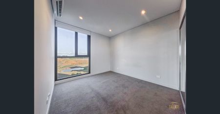 Contemporary Elegant One bedroom next to Edmondson park station - Photo 3