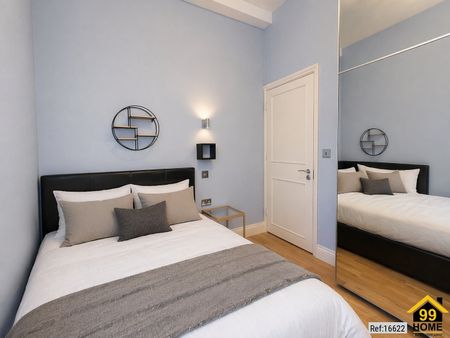 2 bed Flat in Rock Street , London, N4 2DN - Photo 2