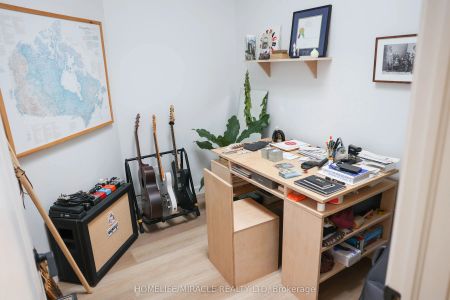 1103 Dufferin Street #8 - Photo 2