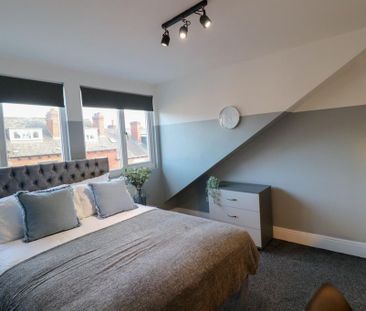 4 bedroom terraced house to rent - Photo 1