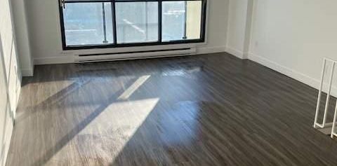 3 CH - 2 SDB - Longueuil - $2,090 /mo - Photo 2