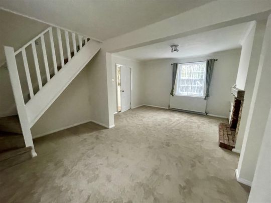 Hall Place Cottages, Harbledown - Photo 1