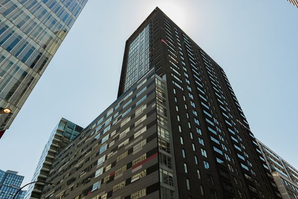 350 Boul. De Maisonneuve O., #400 - Photo 1