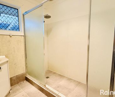 Freshly Painted Family Home with Huge Triple Shed - Space, Convenie... - Photo 5