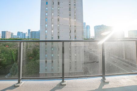 For Lease - 202 Burnhamthorpe Road Unit# 803, Mississauga, Ontario - Photo 5