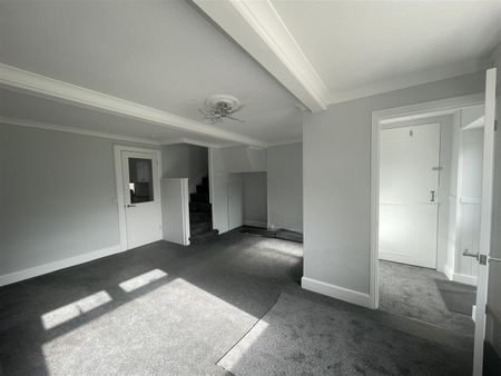 Alland Grange Lane, Manston, Ramsgate - Photo 2