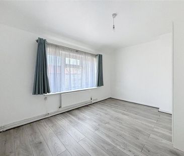 2 bedroom maisonette to rent - Photo 5