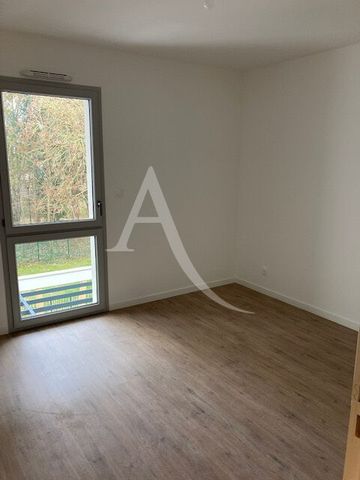 Location Appartement 3 pièces 64m² ANGERS 49000 - Photo 2