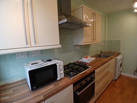 4 bed house to rent in Stevenson Road, Norwich, NR5 - Photo 3