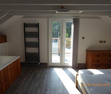 2 bedroom detached house to rent - Photo 5
