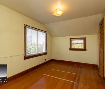 925 First Street, New Westminster - Photo 1