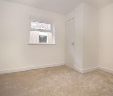 3 bedroom apartment to rent - Photo 6