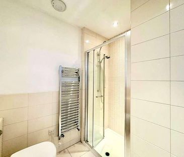 Paddock Gate, North Street, Winkfield, Windsor, Berkshire, RG12 - Photo 6