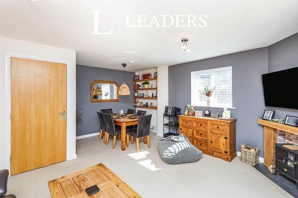 1 bedroom semi-detached house to rent - Photo 1