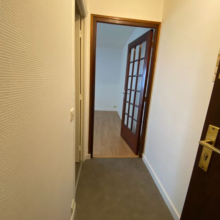 Location Appartement 1 pièce 23m² - Photo 3