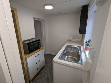 Studio Flat, Shepherds Bush, W12 - Photo 3